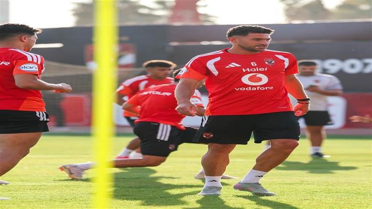 شوبير يكشف موقف تجديد عقد محمد هاني وياسر إبراهيم مع الأهلي